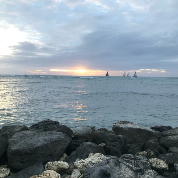 Meet your Posher, Michelle - Picture 3 of 3